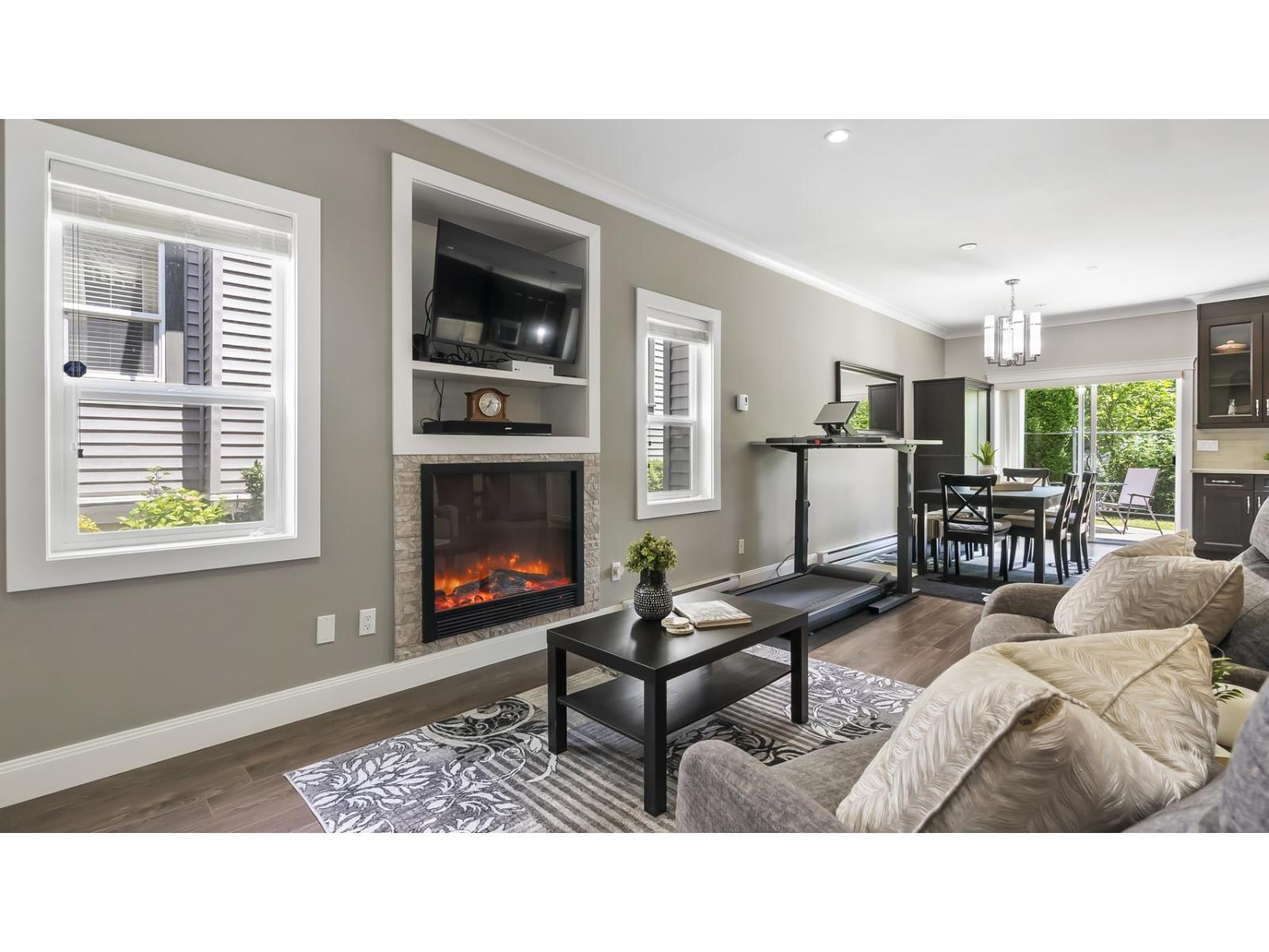 3 19938 70TH AVENUE - Photo 2 of 39, Langley, British Columbia