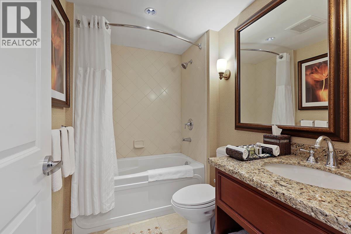 #1313B 3250 VILLAGE WAY - 18