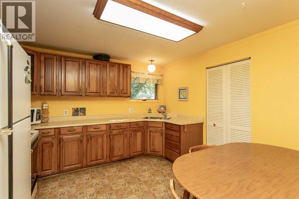 224, 41124 Range Road 282 Range - Photo 3 of 24, Gull Lake, Alberta