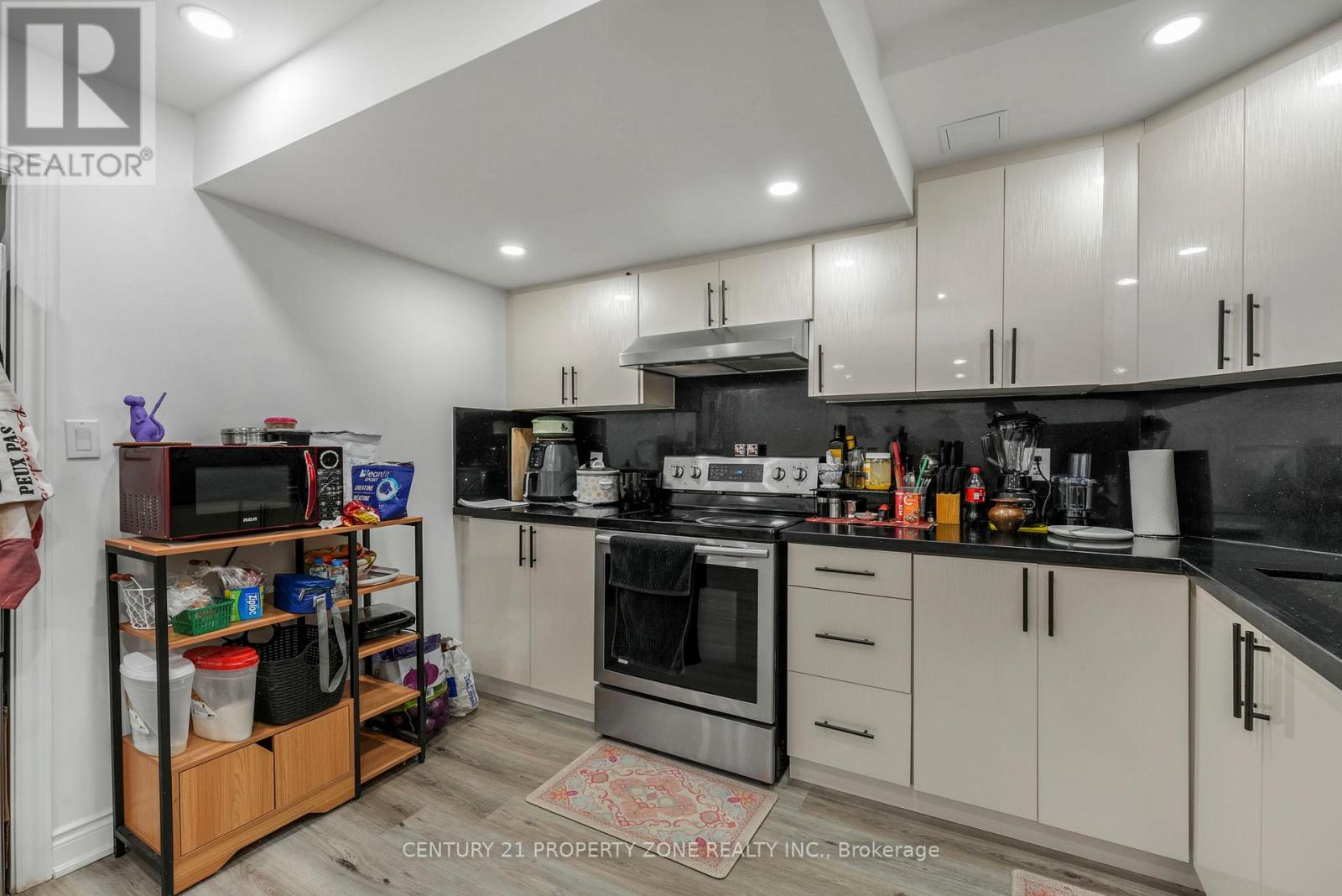 59 RICHWOOD CRESCENT - 36