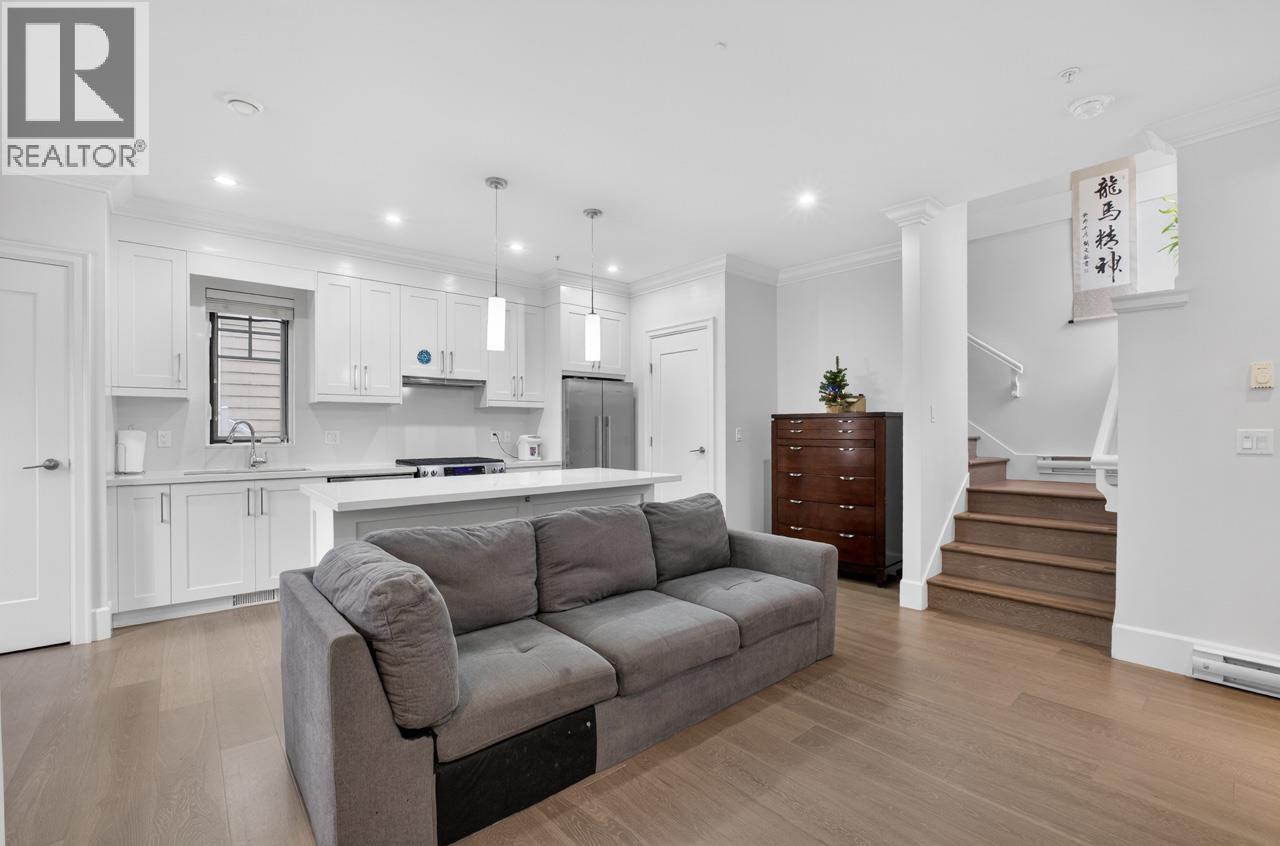 5685 KILLARNEY STREET - Photo 4 of 36, Vancouver, British Columbia