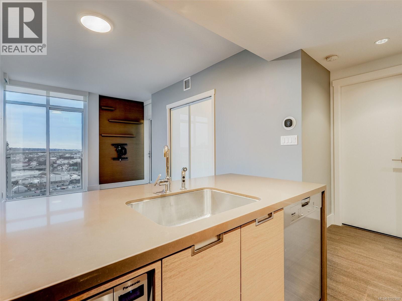 1007 83 Saghalie Road, Victoria