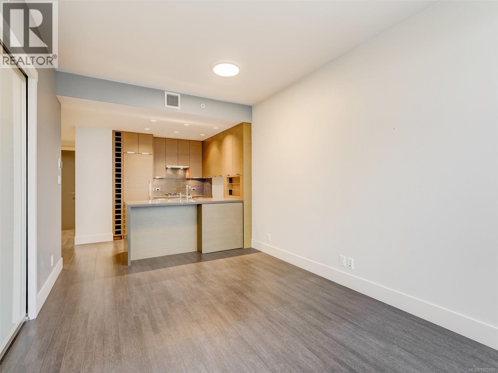 1007 83 Saghalie Road, Victoria