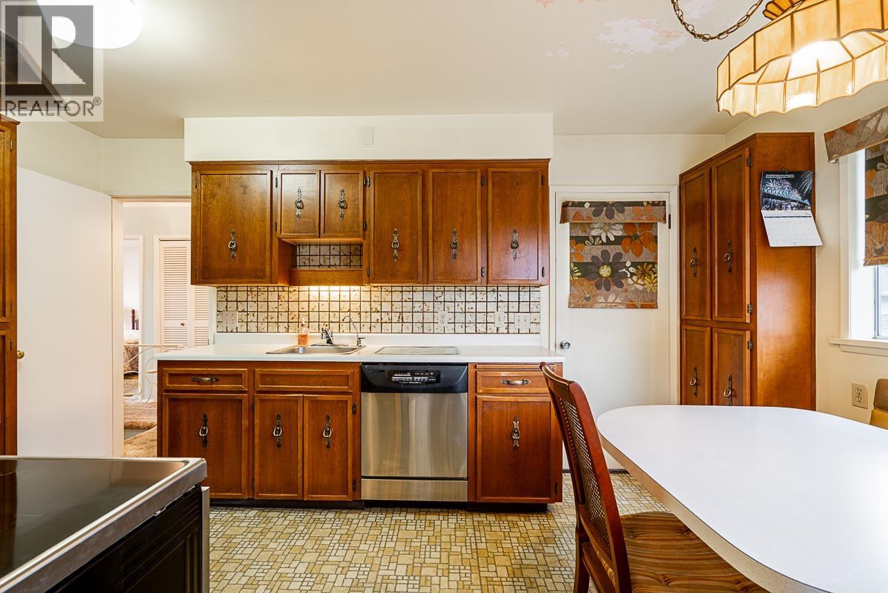 6779 ELWELL STREET, Burnaby