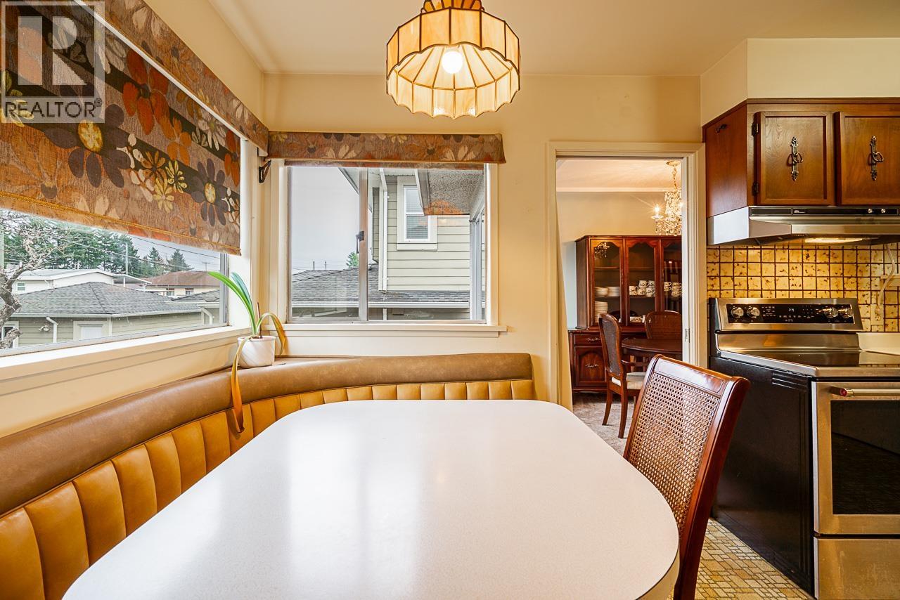 6779 ELWELL STREET, Burnaby