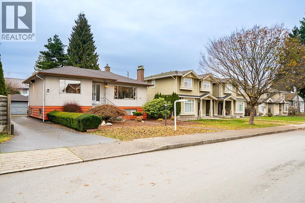 6779 ELWELL STREET, Burnaby