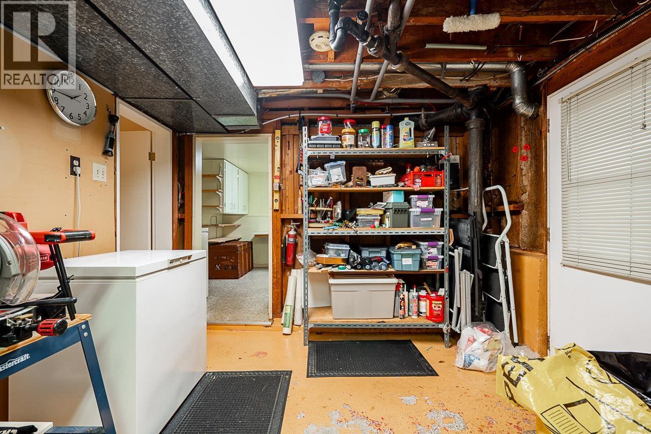 6779 ELWELL STREET, Burnaby