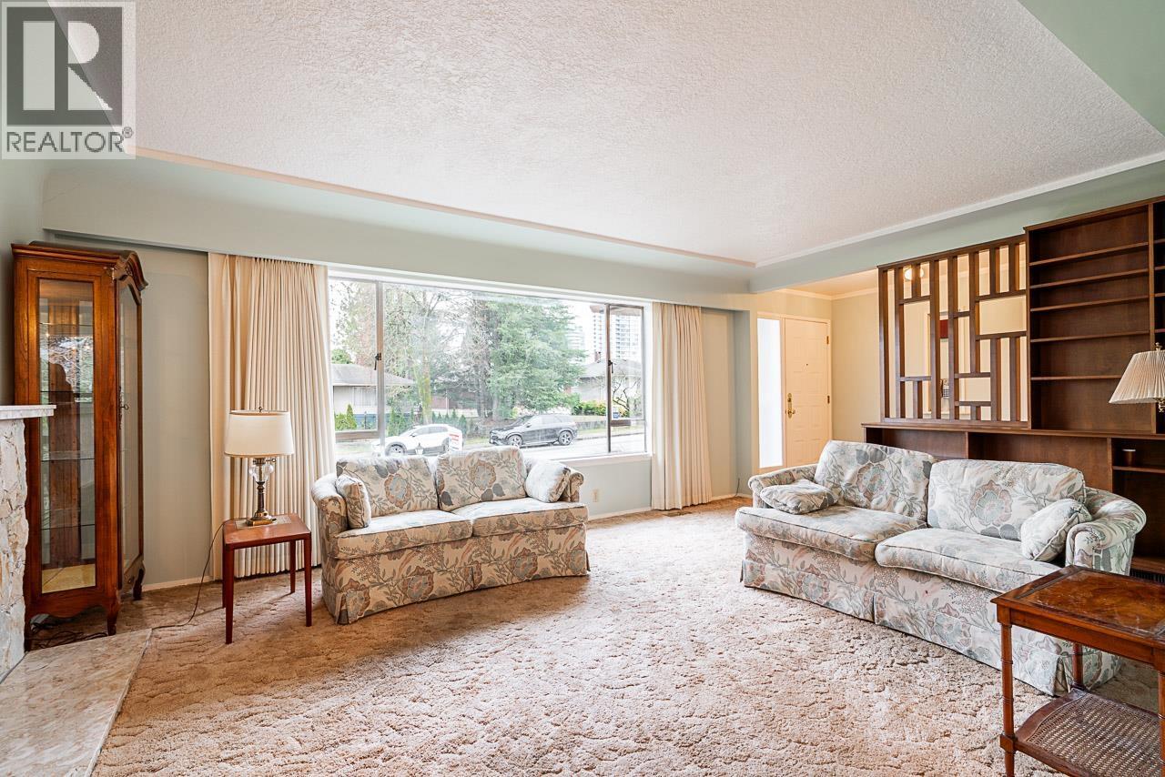 6779 ELWELL STREET, Burnaby