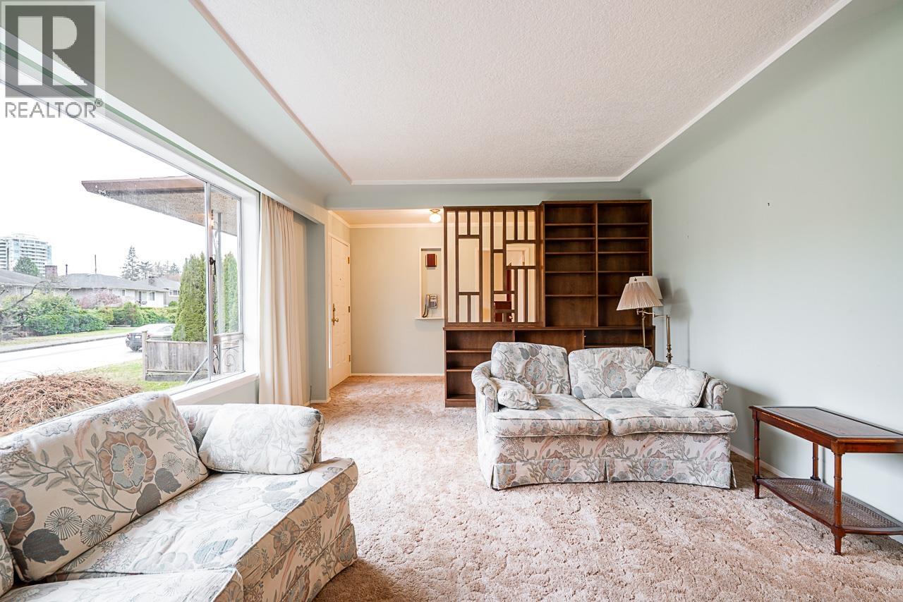 6779 ELWELL STREET, Burnaby