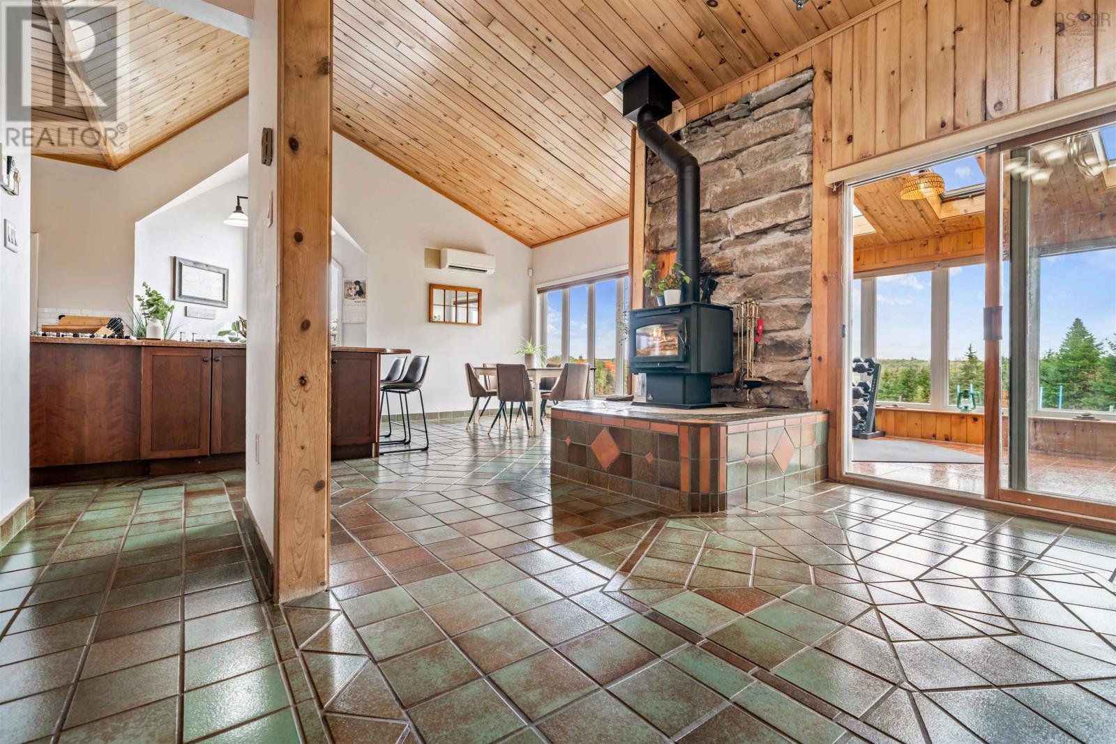 Property 2 of 49 of 1215 Hansford Road