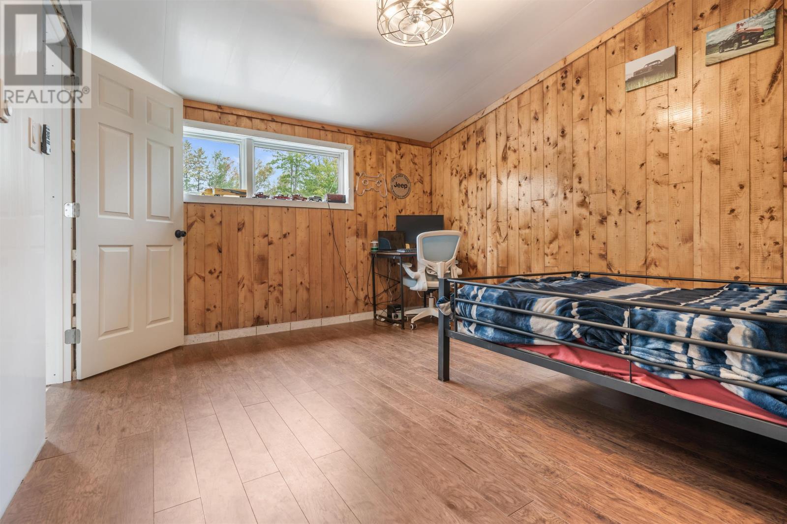 Property 37 of 49 of 1215 Hansford Road