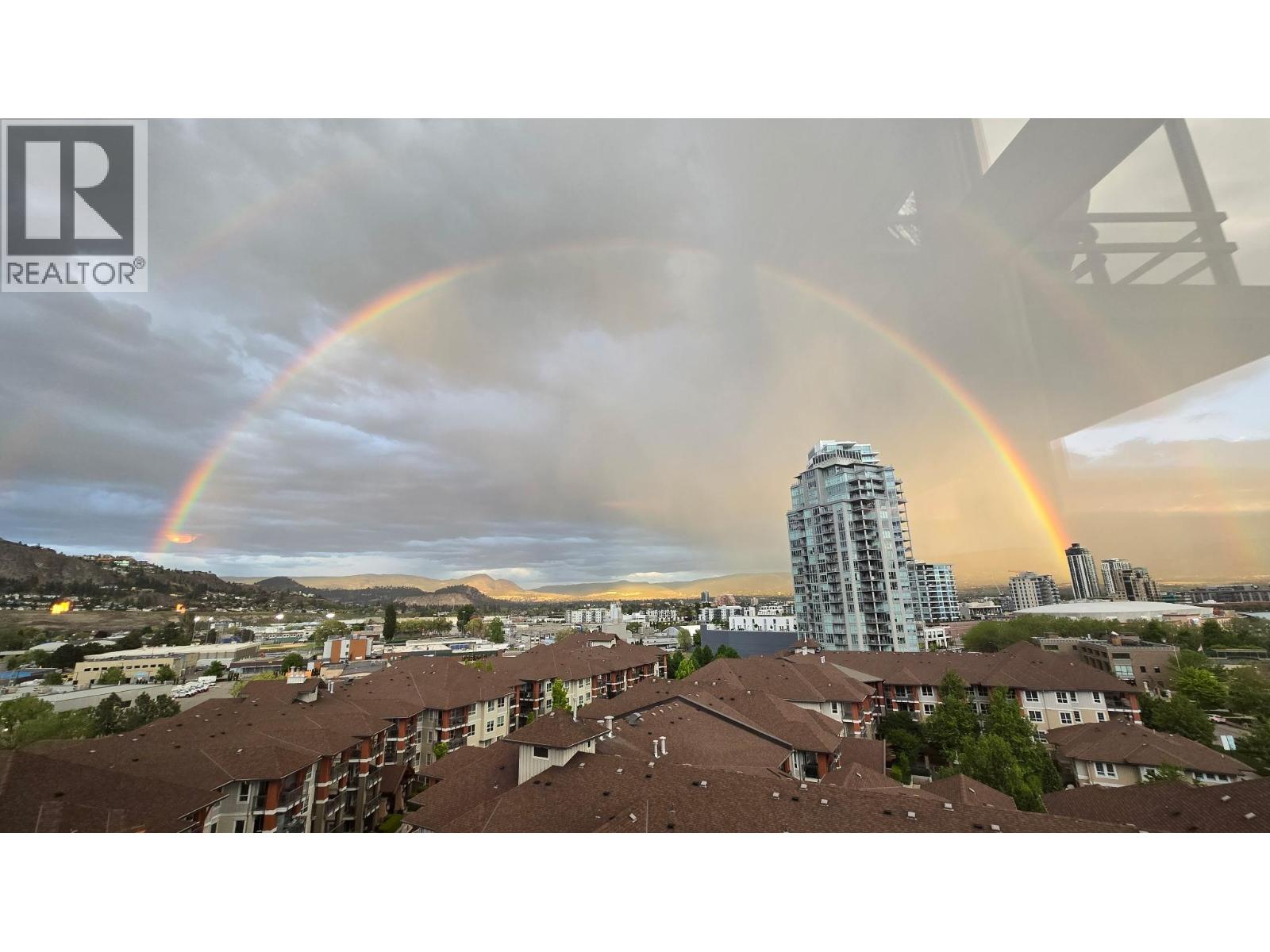 906 1075 Sunset Drive, Kelowna