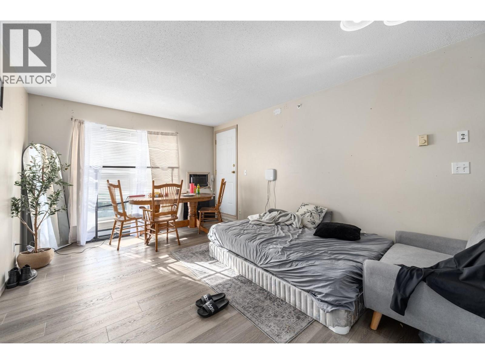 #301 2802 GRANDVIEW HEIGHTS LOT# SL9 - 10