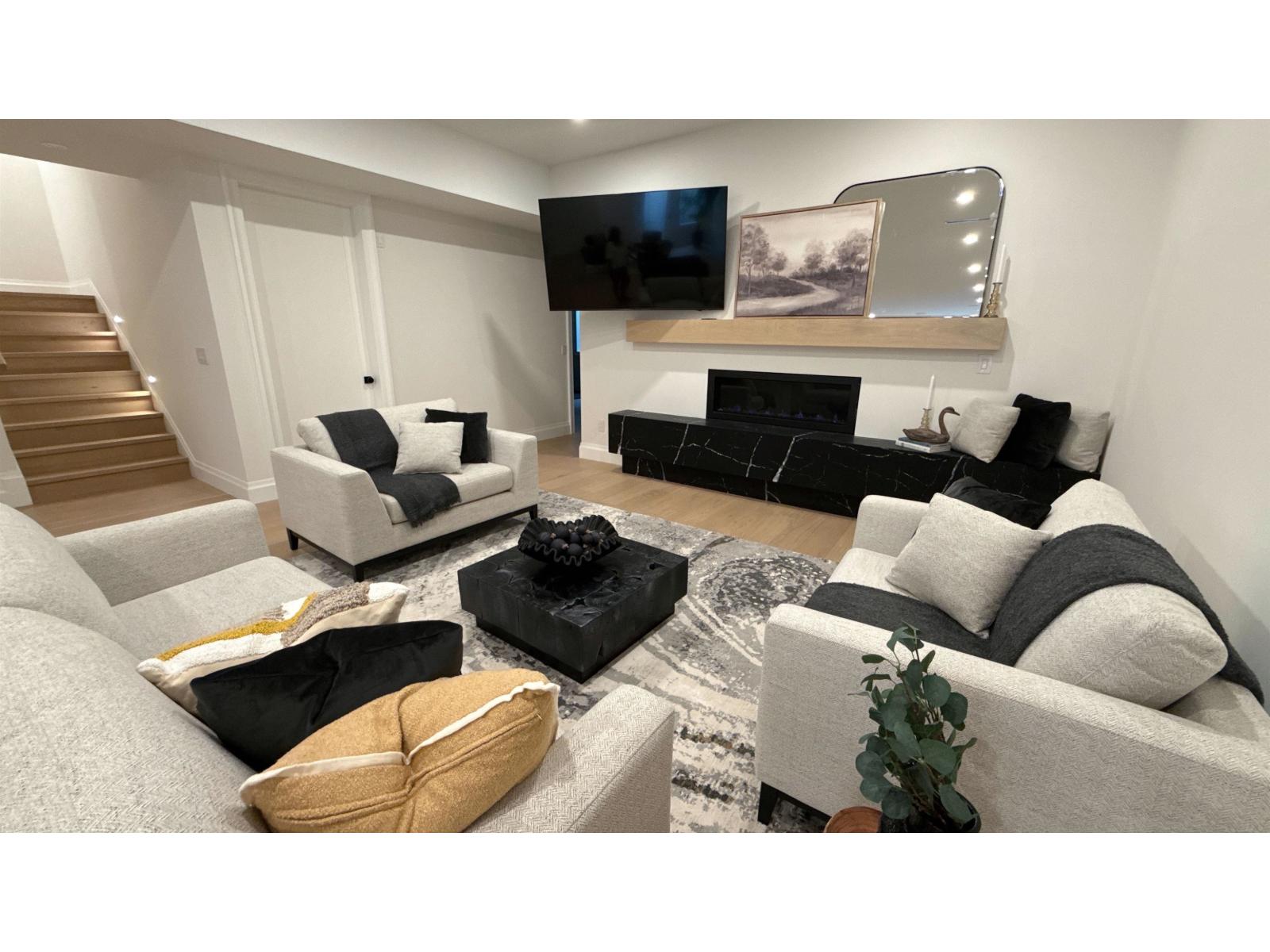 8888 HADDEN STREET, Langley