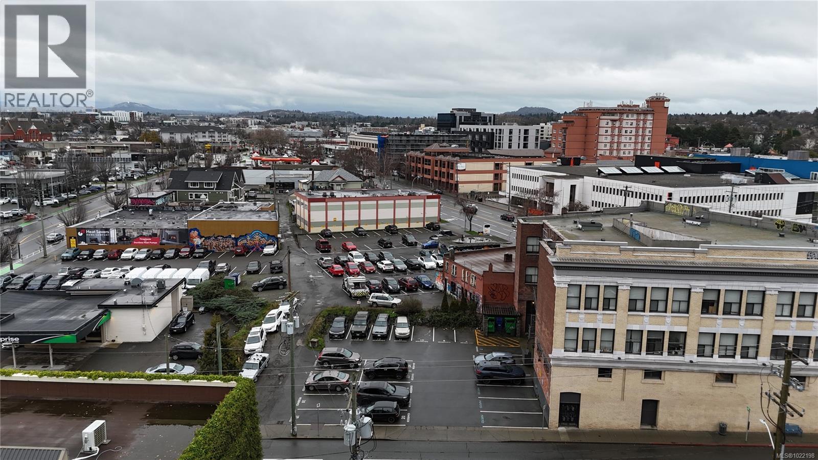 #408 649 BAY ST - 21