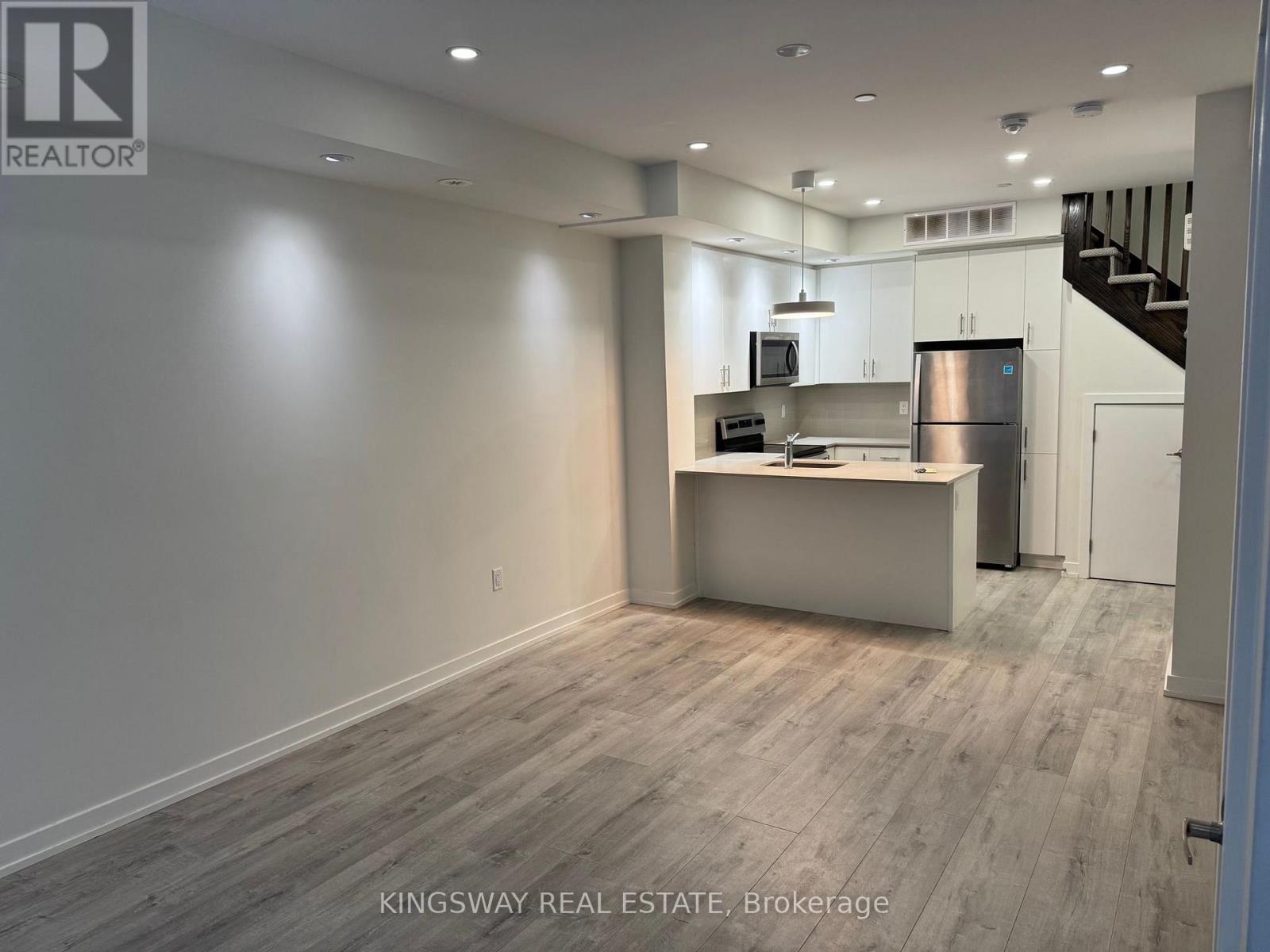 3550 Colonial Drive 30