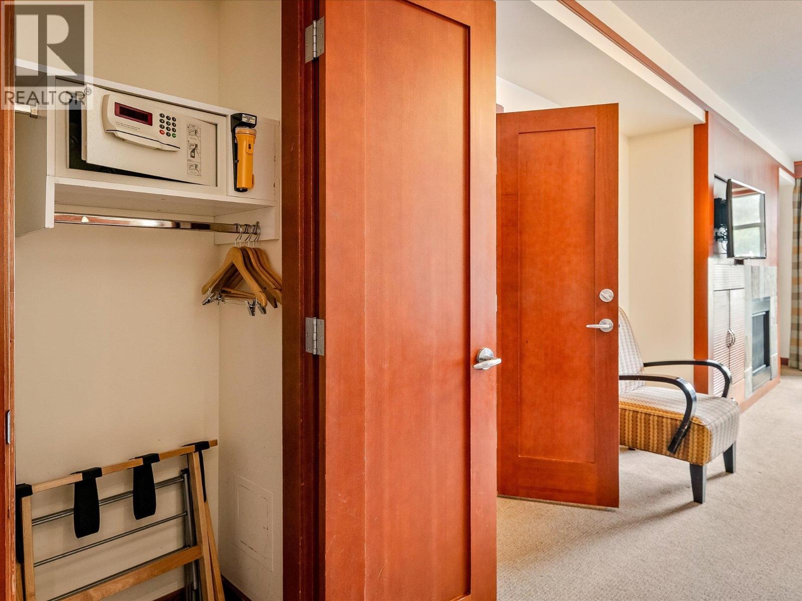 5515 4299 BLACKCOMB WAY, Whistler