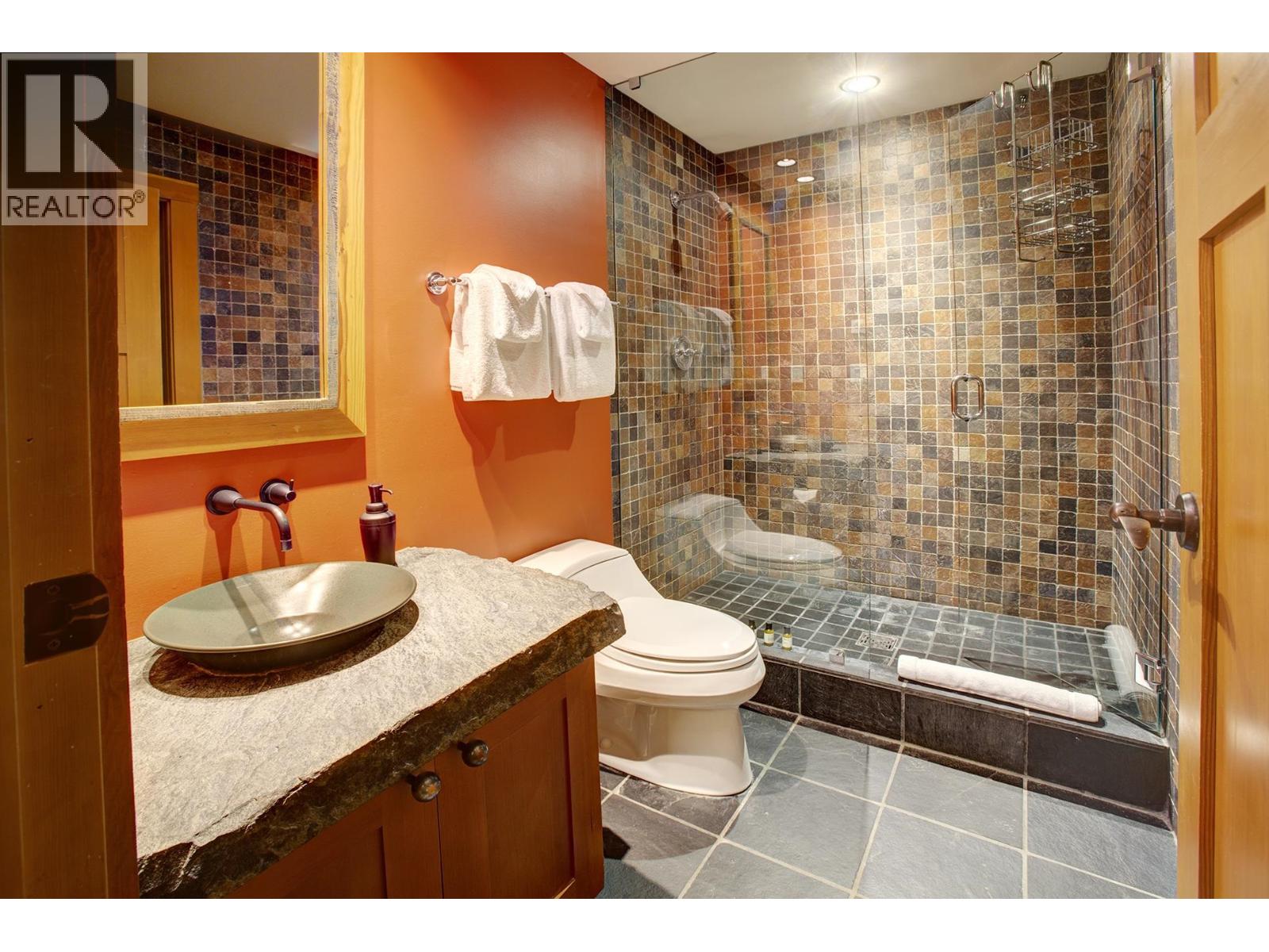 6C 2300 NORDIC DRIVE, Whistler