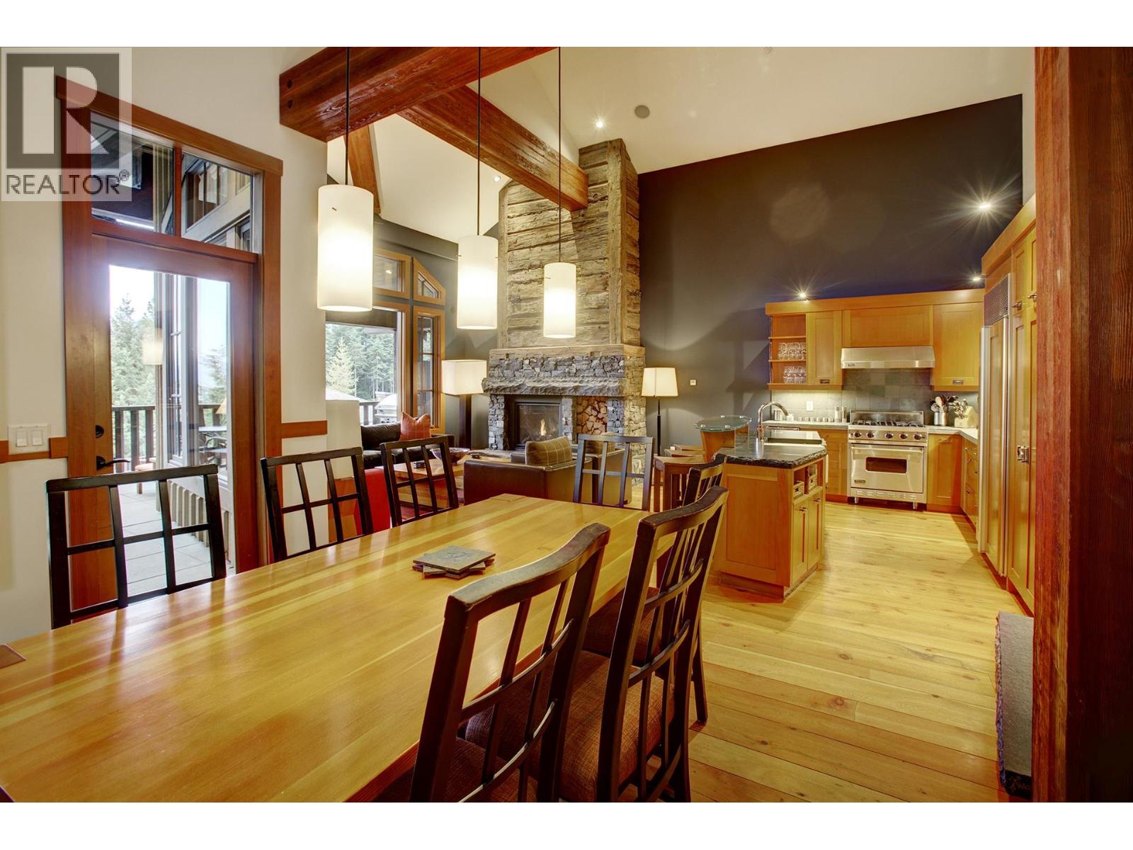 6C 2300 NORDIC DRIVE, Whistler