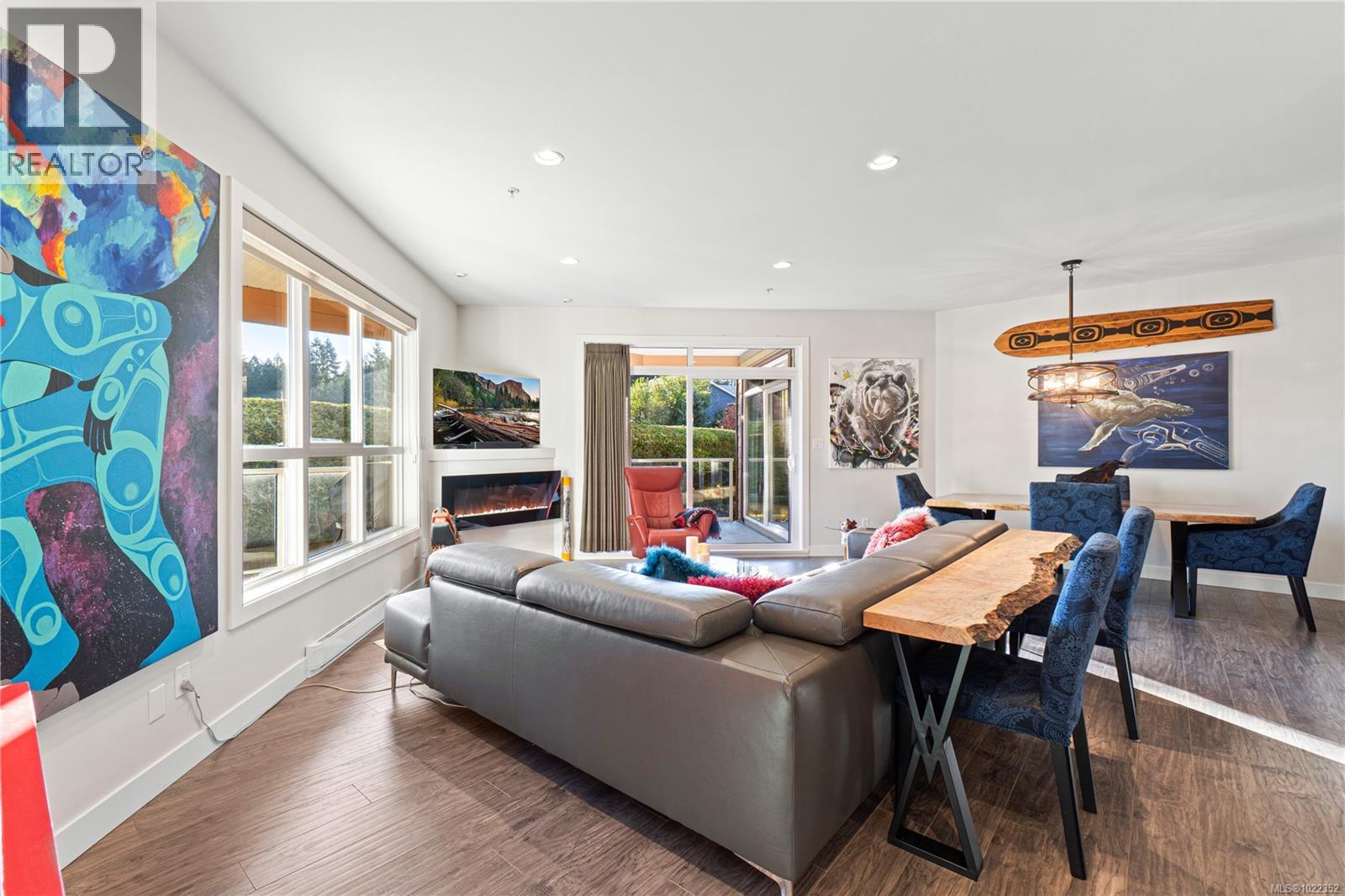 203 439 College Rd, Qualicum Beach