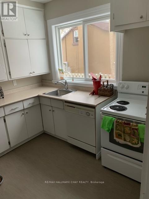 #1-4 58 PENETANG STREET - 3