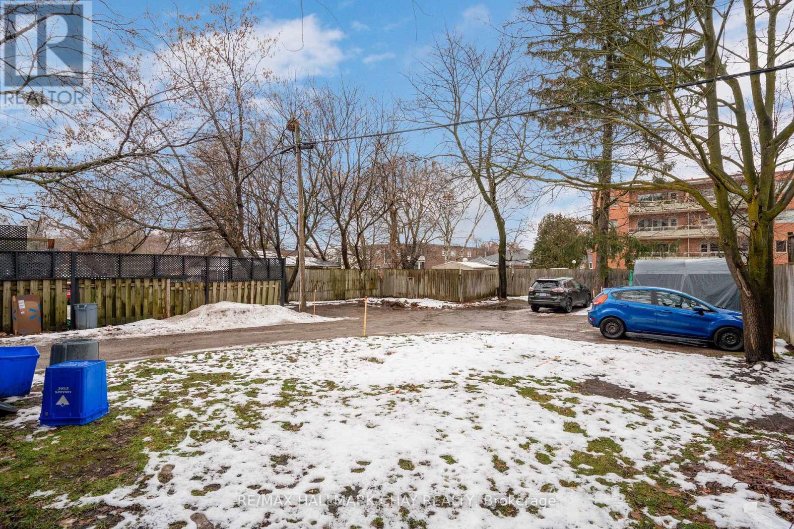 #1-4 58 PENETANG STREET - 31