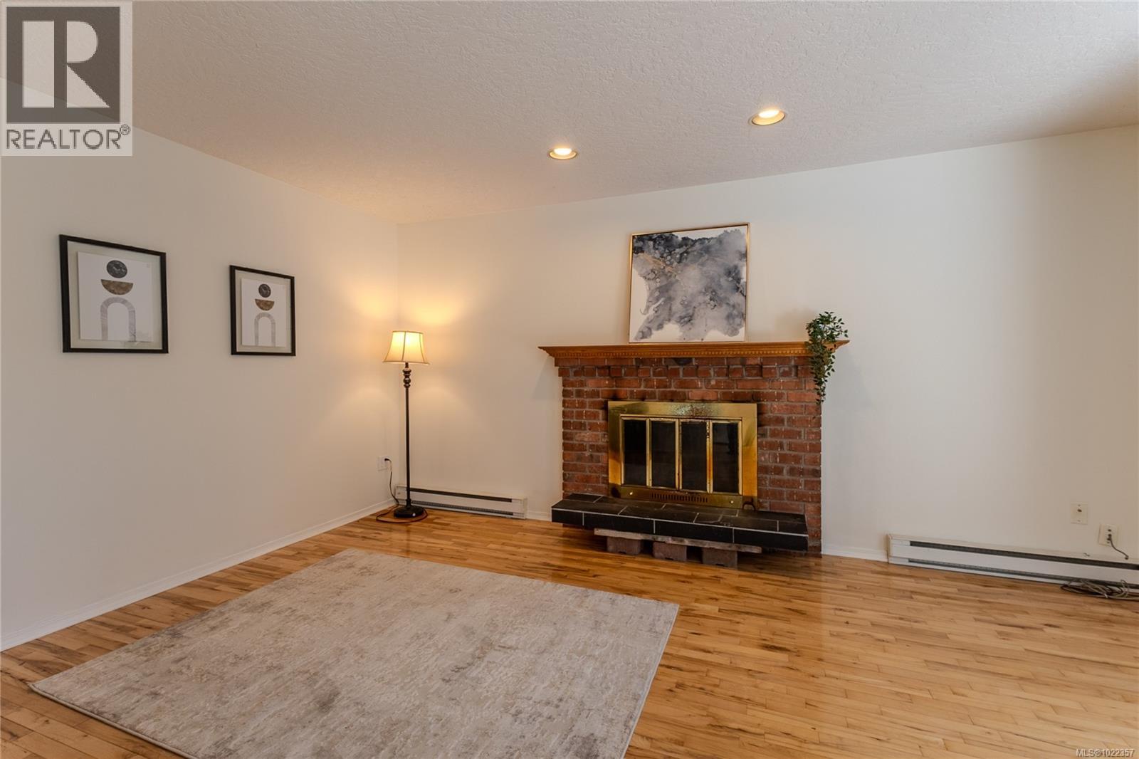 407 Coralee Pl, Langford