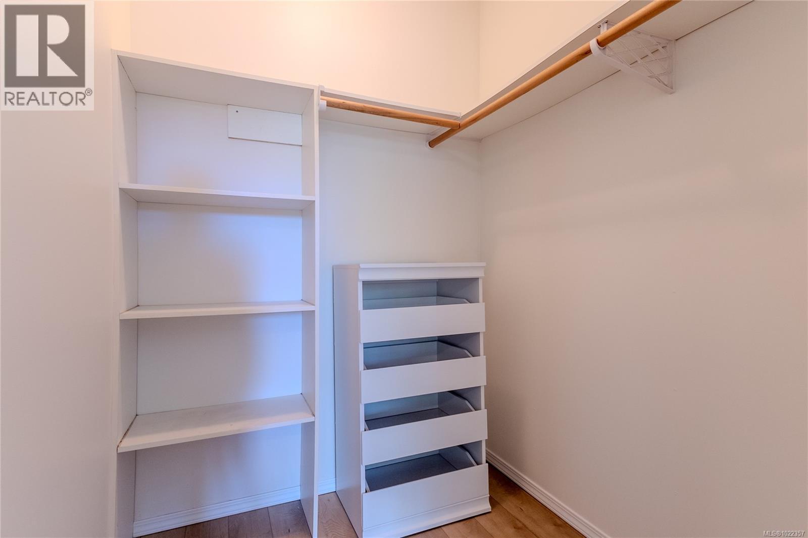 407 Coralee Pl, Langford