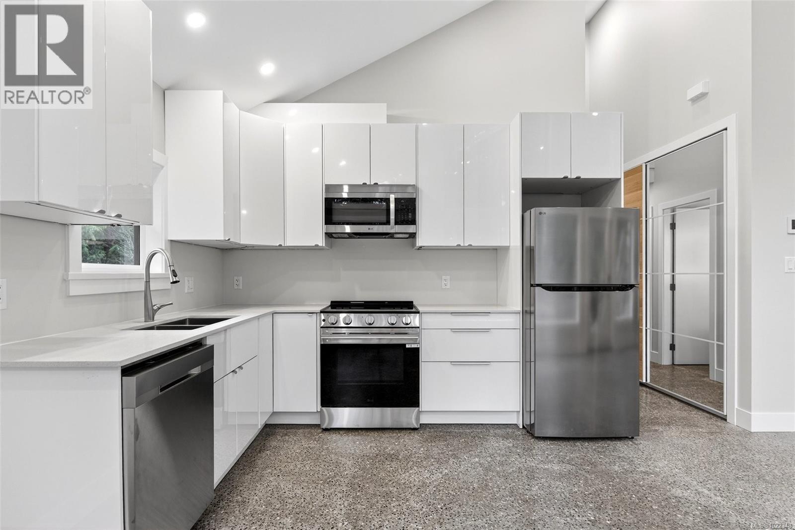 2470 Carpenter Rd - 15