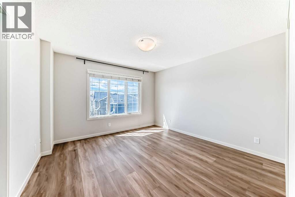 Single Family House for Sale in  Nolanlake Cove NW Nolan Hill Calgary 