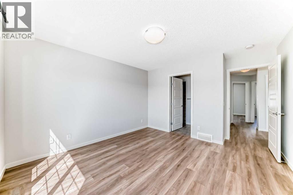 Single Family House for Sale in  Nolanlake Cove NW Nolan Hill Calgary 