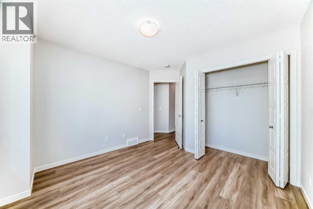 Single Family House for Sale in  Nolanlake Cove NW Nolan Hill Calgary 