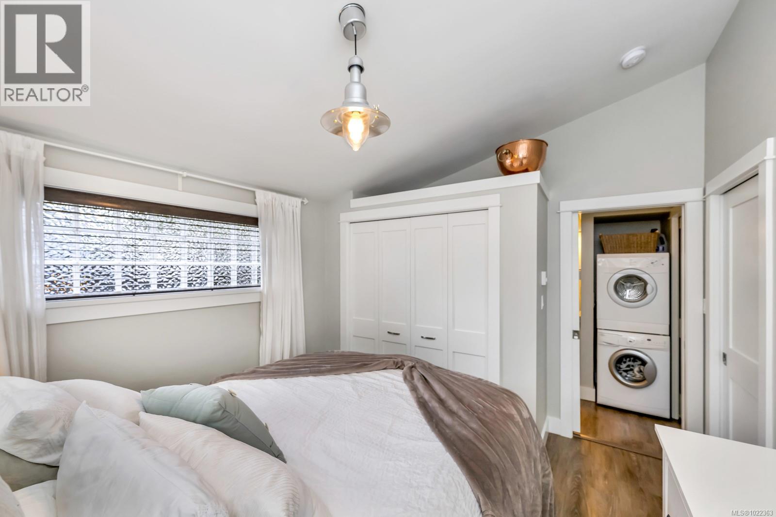 244 6596 Baird Rd, Port Renfrew