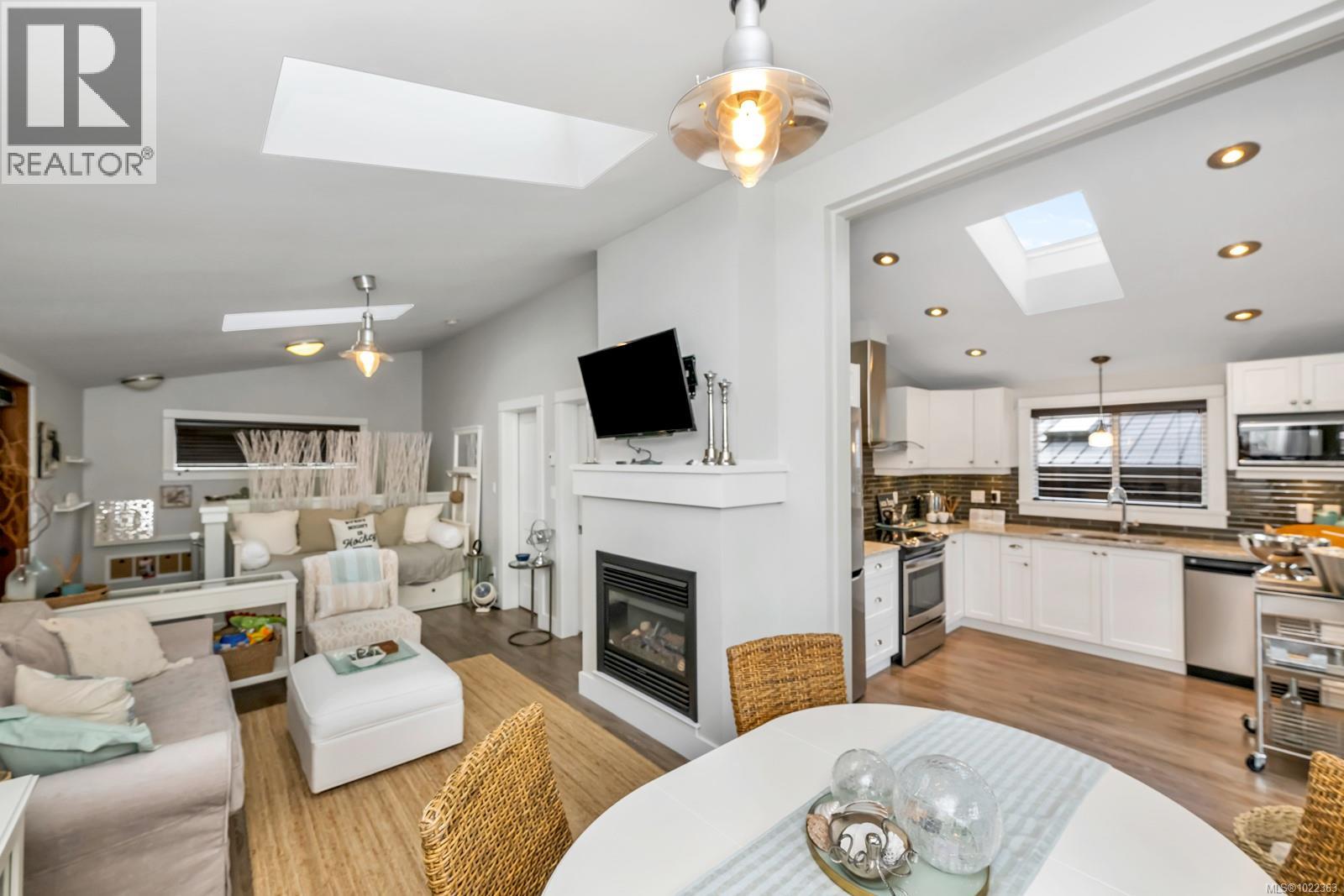 244 6596 Baird Rd, Port Renfrew