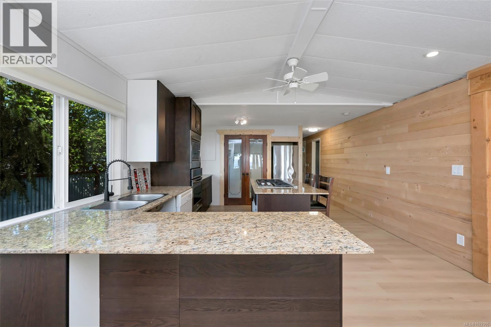 23 7871 West Coast Rd, Sooke