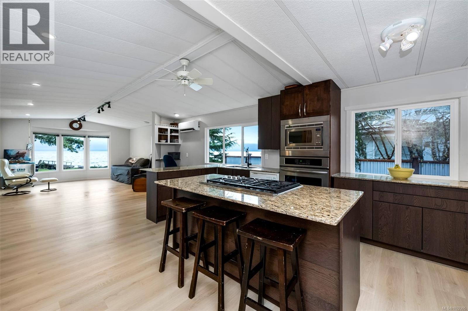 23 7871 West Coast Rd, Sooke