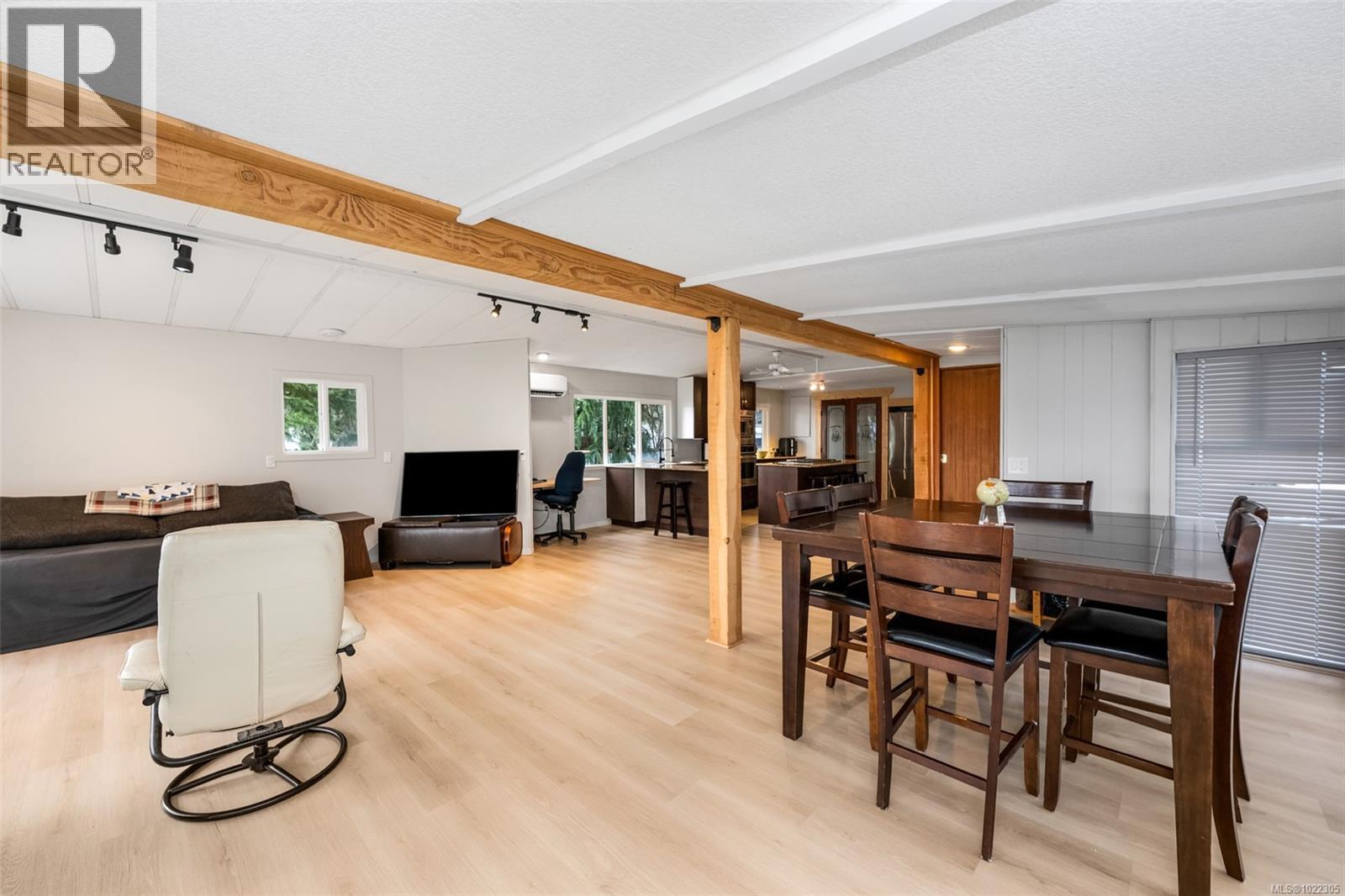 23 7871 West Coast Rd, Sooke