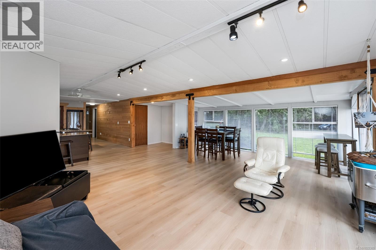 23 7871 West Coast Rd, Sooke