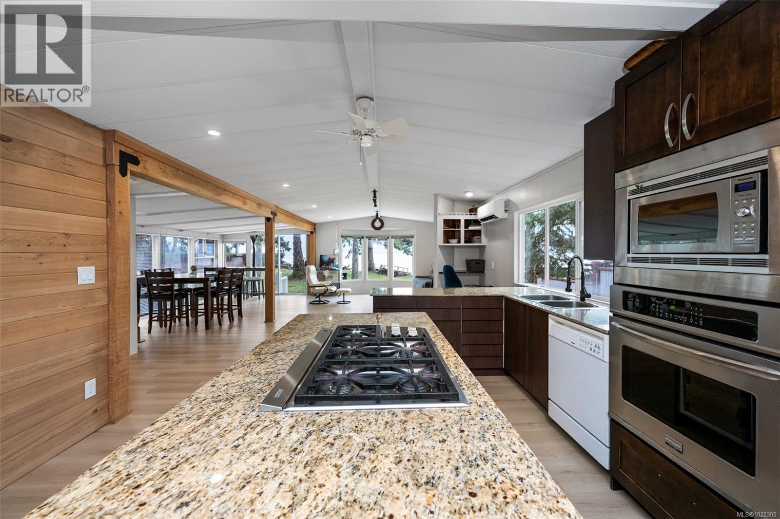 23 7871 West Coast Rd, Sooke