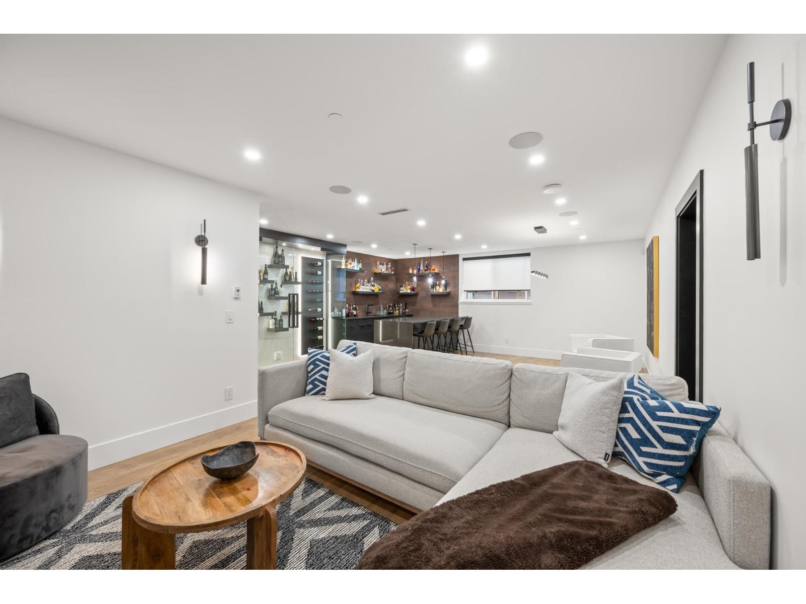 1265 KENT STREET, White Rock