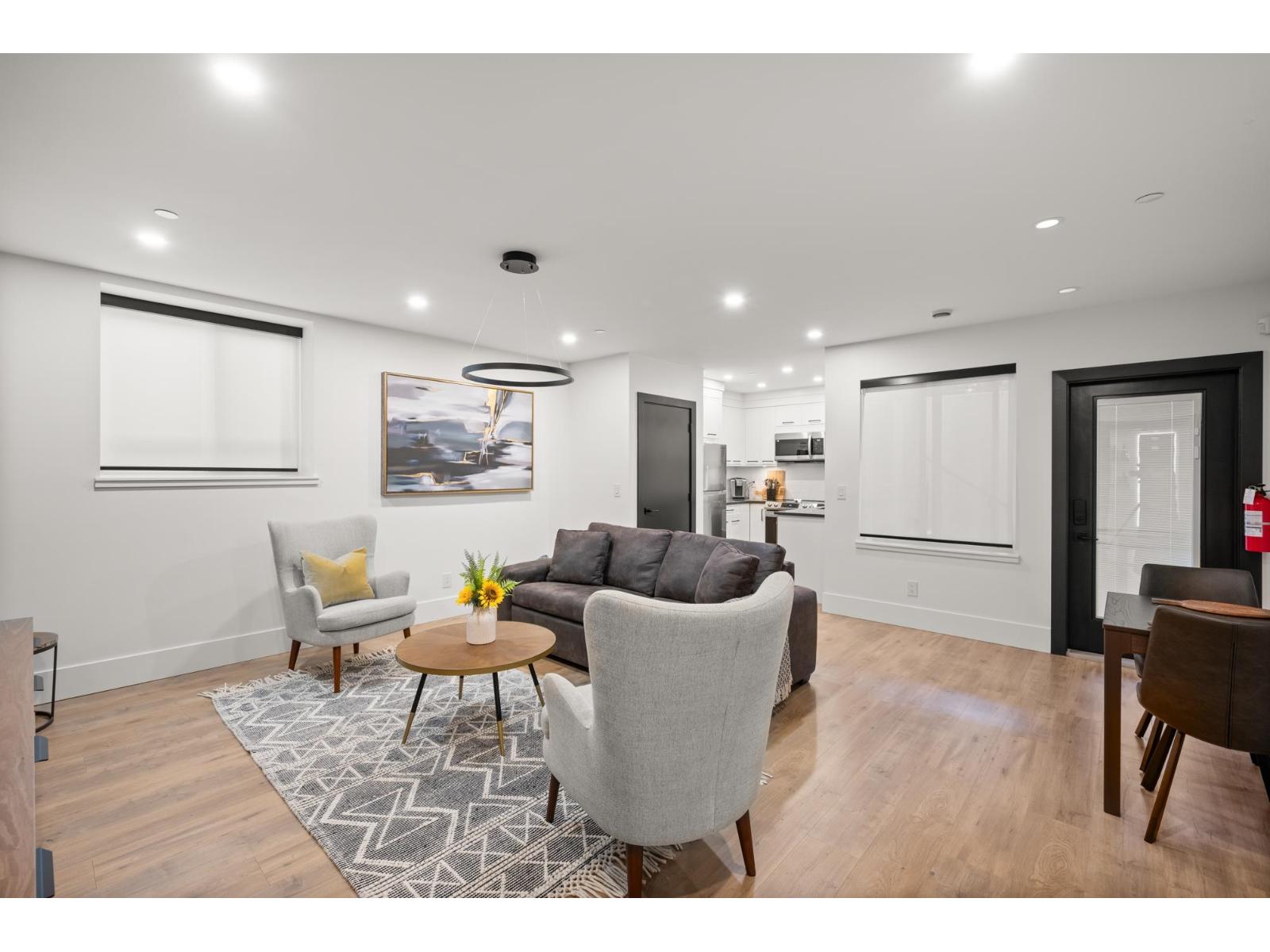 1265 KENT STREET, White Rock