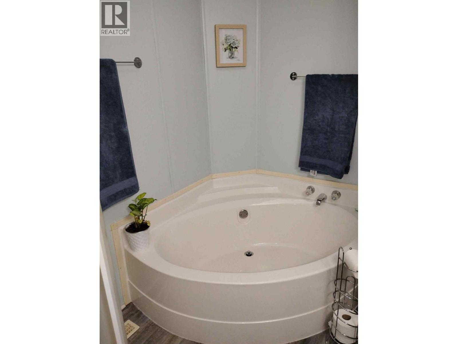 7126 Highway 3A Unit# 20, Nelson