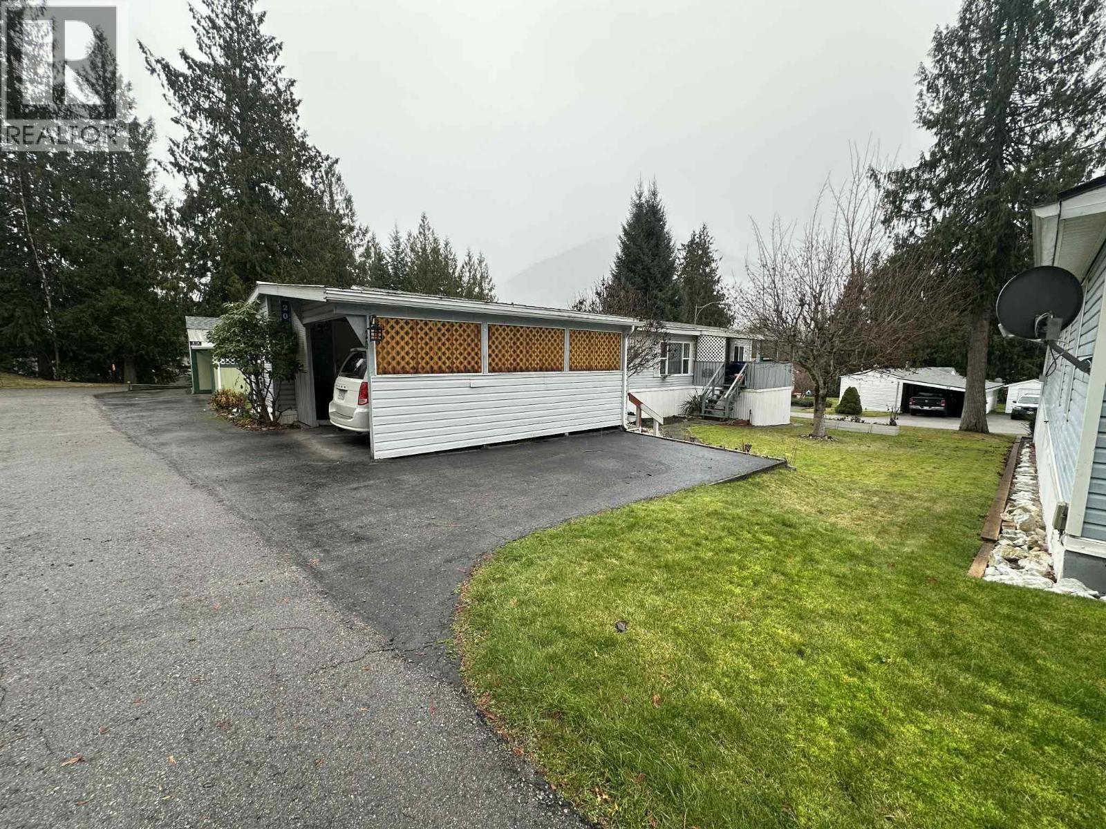 7126 Highway 3A Unit# 20, Nelson