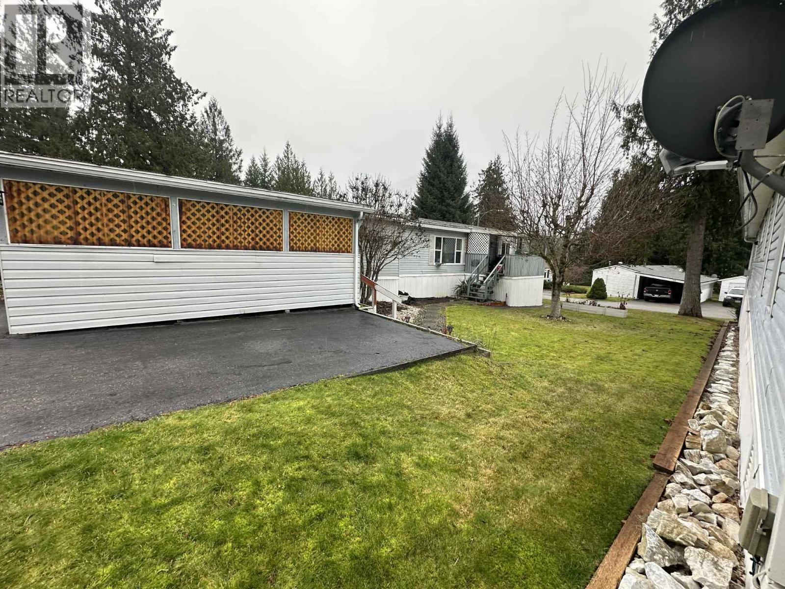 7126 Highway 3A Unit# 20, Nelson