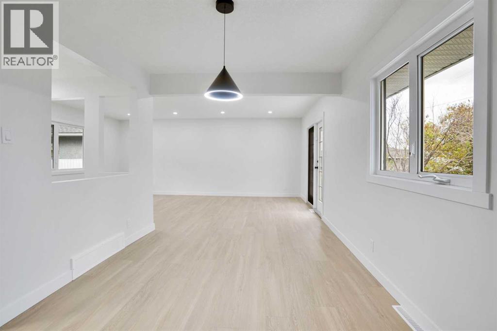 Single Family House Bungalow for Sale in  Buckthorn Road NW Thorncliffe Calgary 