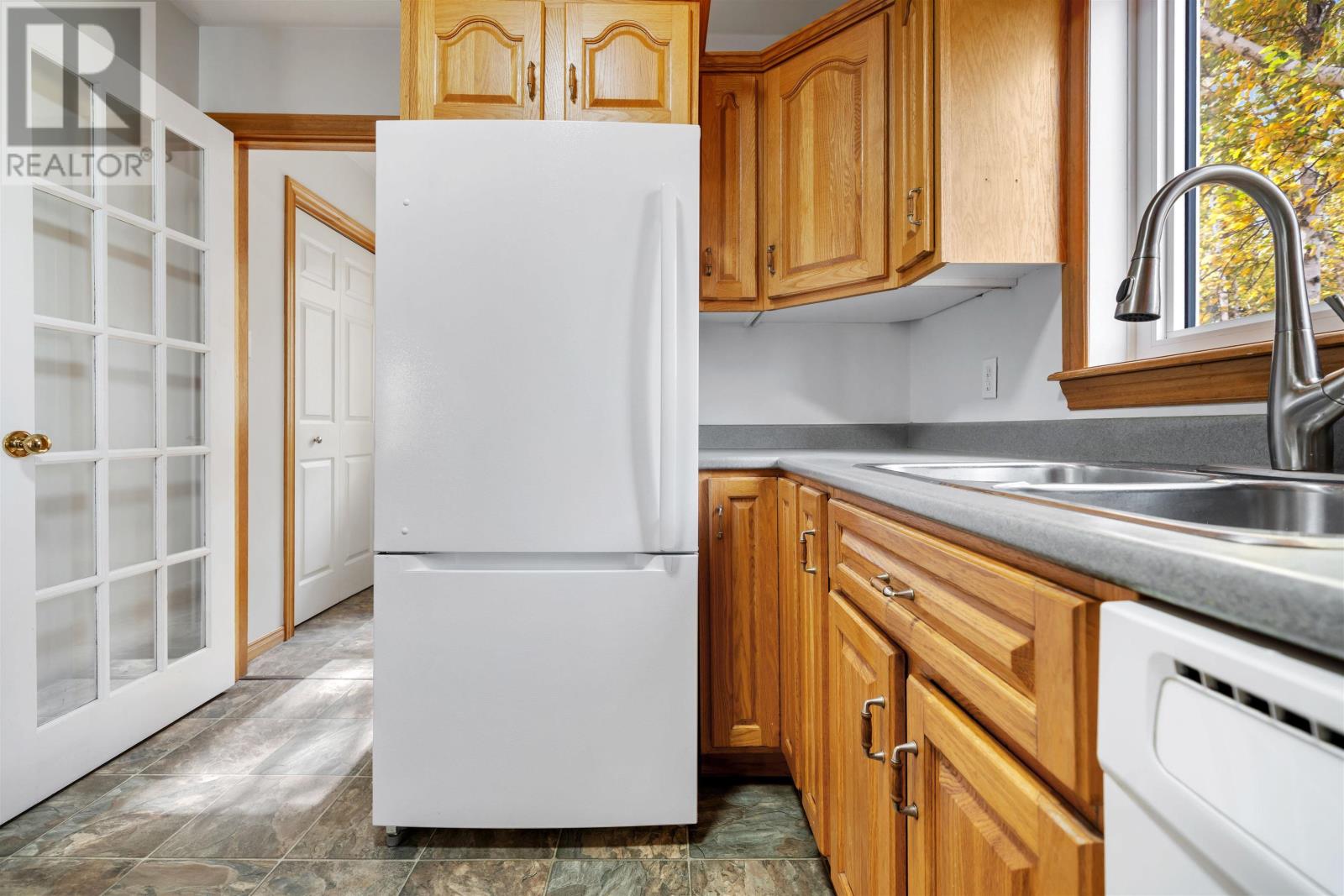 Property 25 of 50 of 83 Bay Loch Road