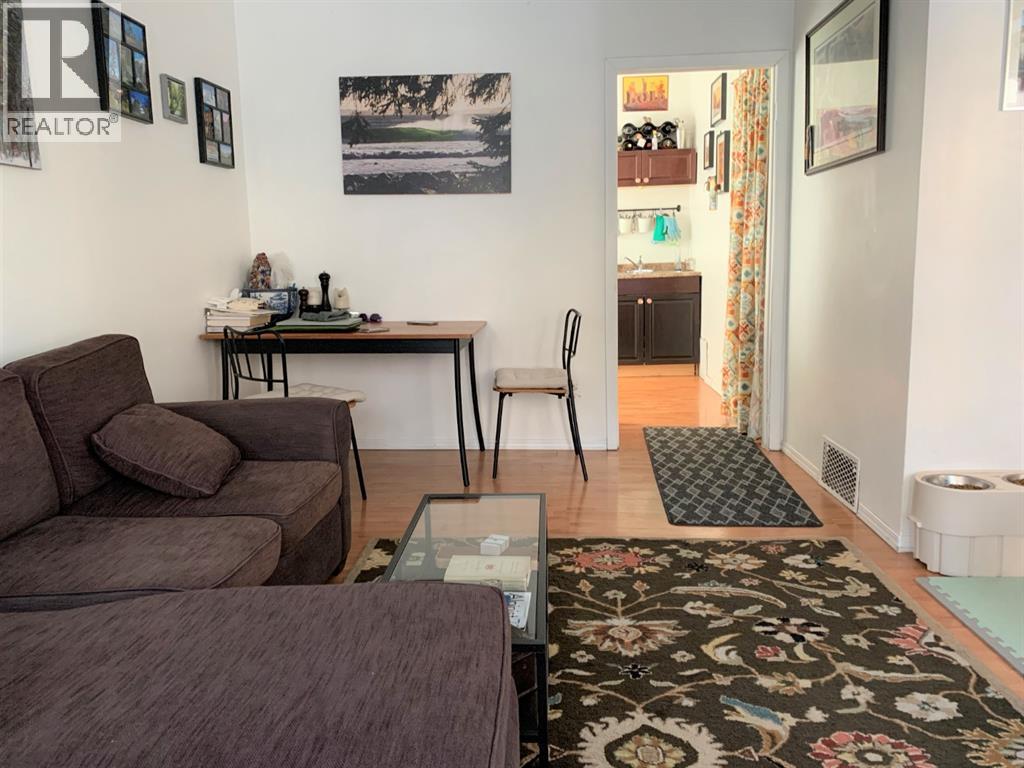 Single Family House for Sale in   Avenue SW Beltline Calgary 