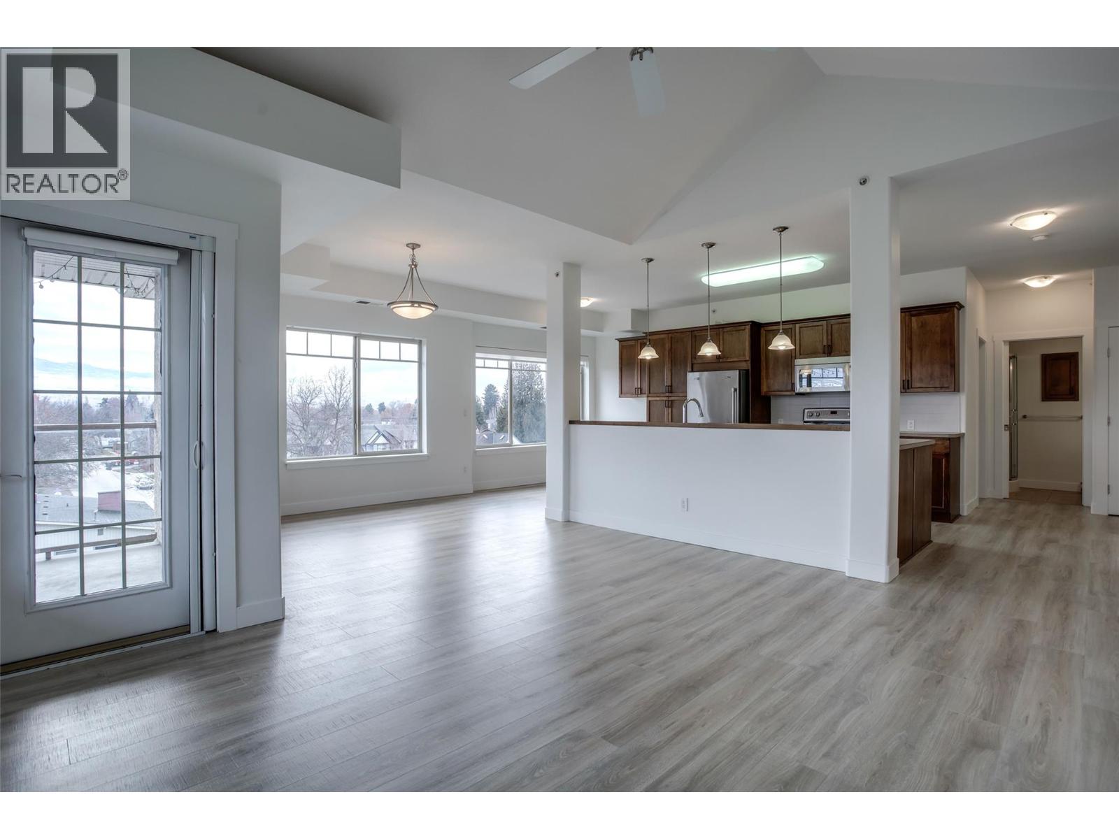 412 1007 Harvey Avenue, Kelowna