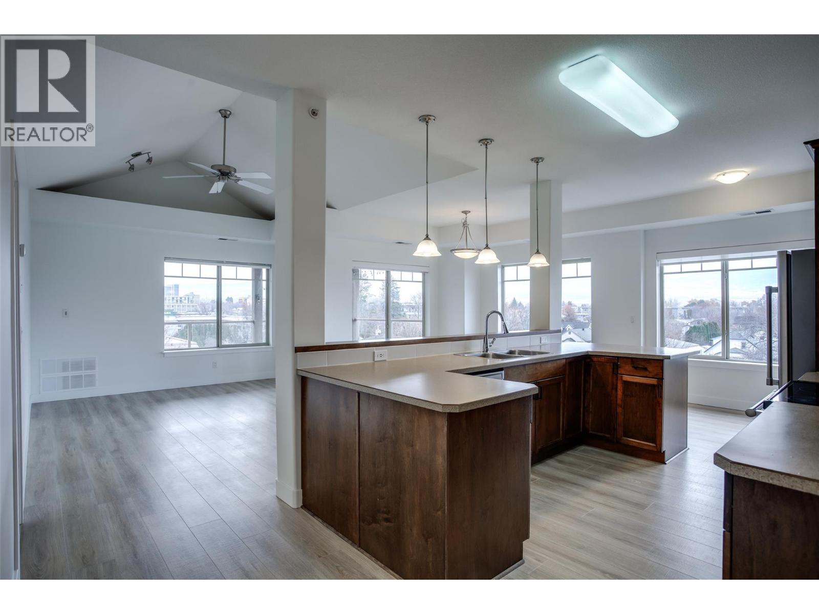 412 1007 Harvey Avenue, Kelowna