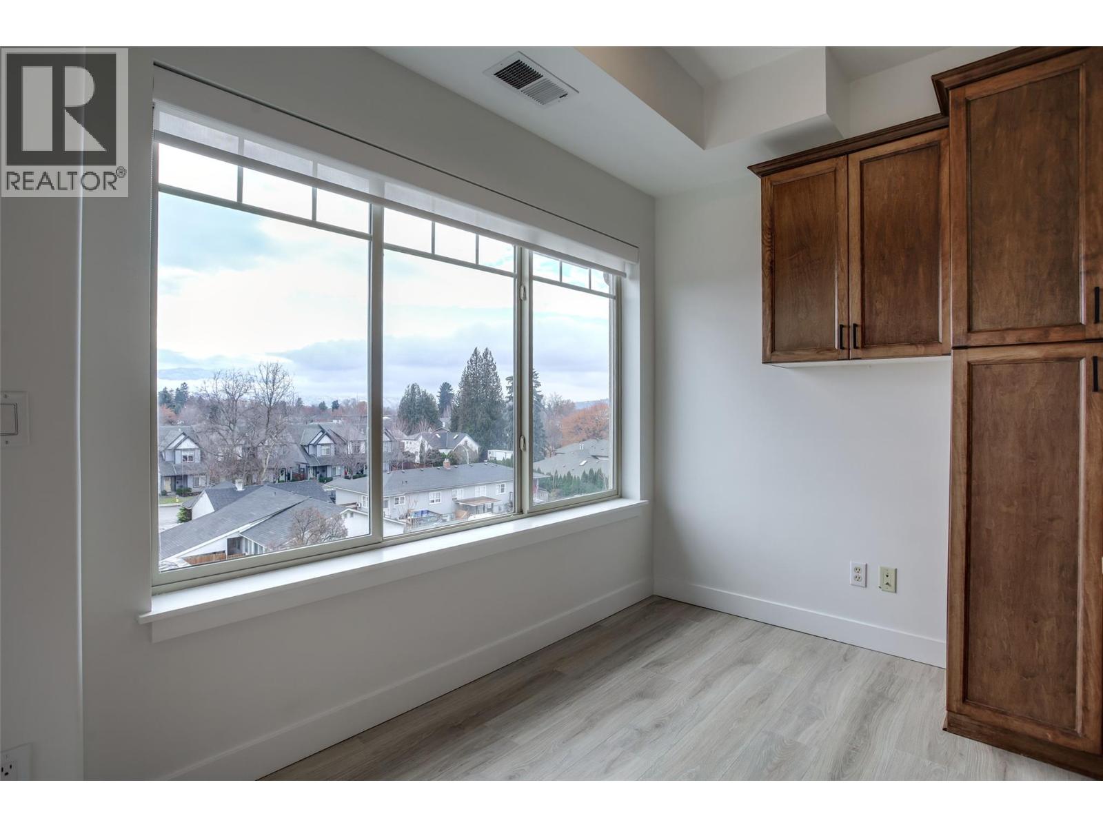 412 1007 Harvey Avenue, Kelowna